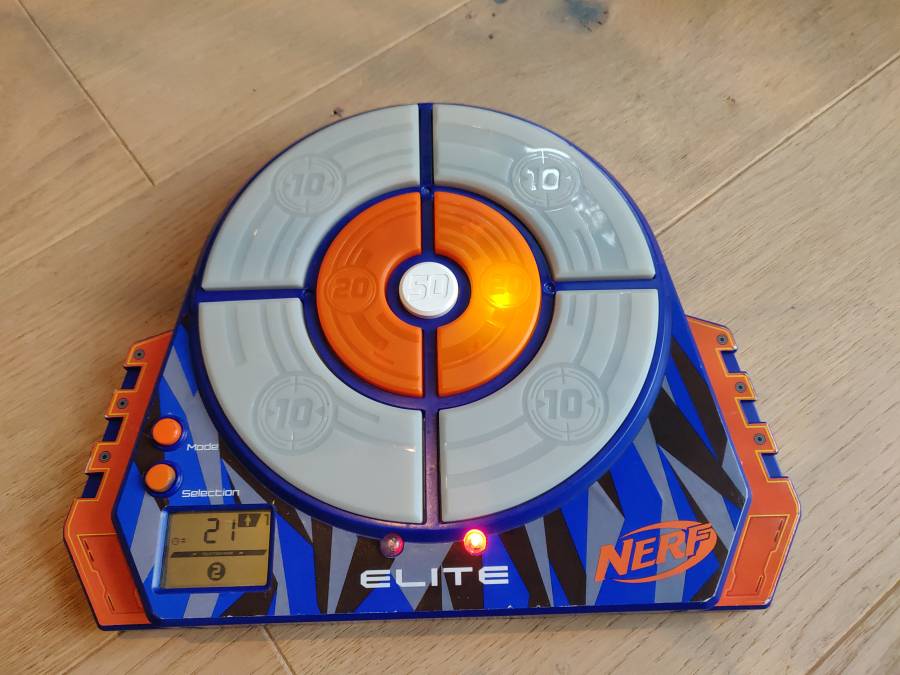 nerf01.jpg nerf01.jpg